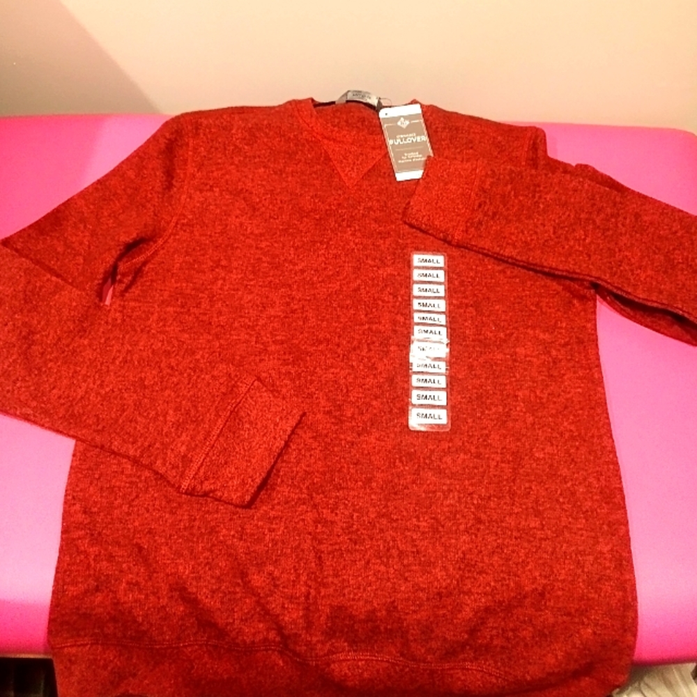 Pullover sweater